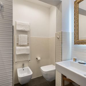Camera standard con letto king size